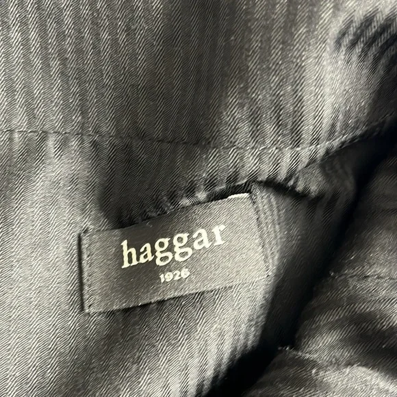 ⭐️ Haggar plaid shorts- size 38 - Picture 5 of 6